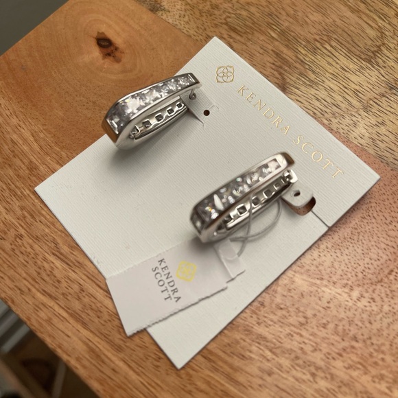 NWT Kendra Scott Parker Hoop Earrings White Crystal - Picture 4 of 9